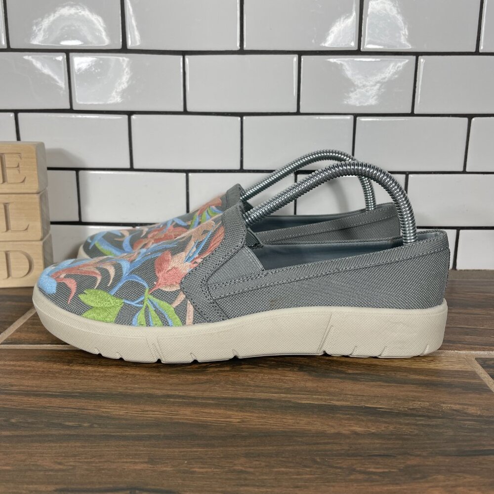 BareTraps Bonaire Shoes Womens Size 8 Multicolor Embroidered Slip On Loafer